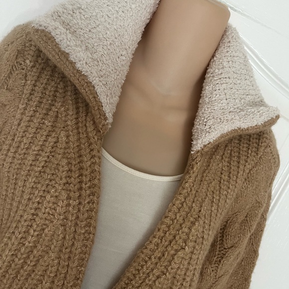 Lucky Brand Sherpa Fleece CollarTan Cable Knit Cardigan, Size XS - Picture 4 of 11